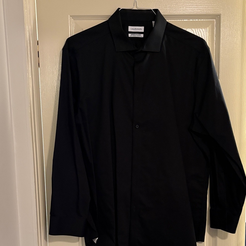 Calvin Klein Classic Black Dress Shirt for Men slim fit. 17.5 32/33